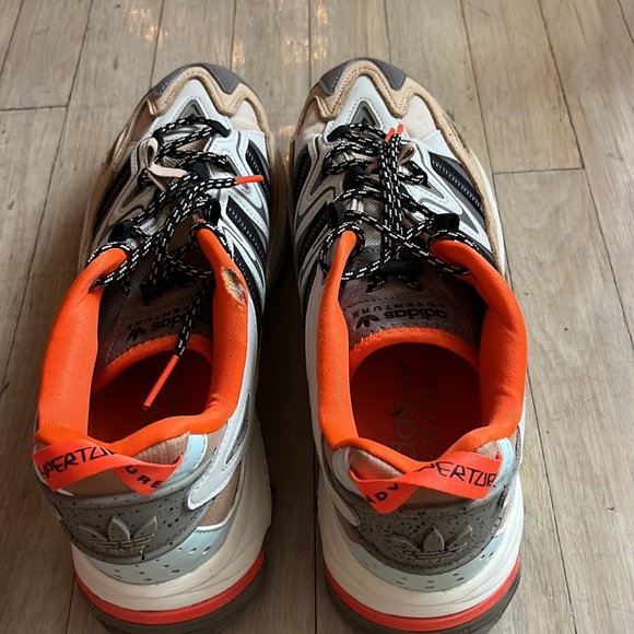 Selling Addis’s hyper turf shoes rarely worn great condition. - Picture 7 of 7